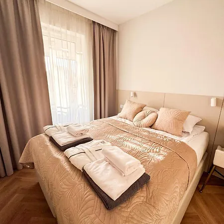 Baltic Wave B103 - Basen Sauna Parking Miedzyzdroje